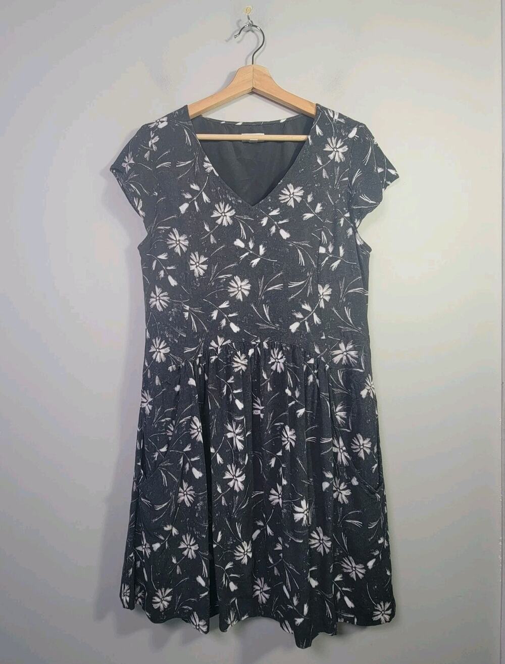 Garnett Hill 8 Cap Sleeve Floral Mini Summer Day Dress